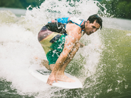 Jake Owen Wakesurfing